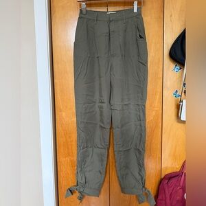 Abercrombie & Fitch women’s cargo pants